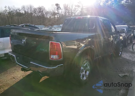 2016 Ram 1500 Laramie z USA, uszkodzony, nr VIN 1C6RR7VM0GS208919